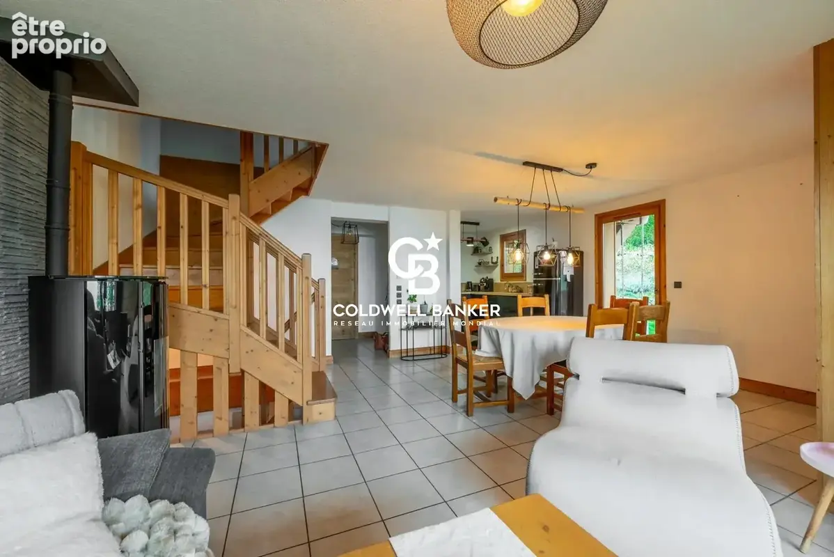 Coteau de Passy, T5/6 120m² avec jardin et garage dans chalet. - photo 3