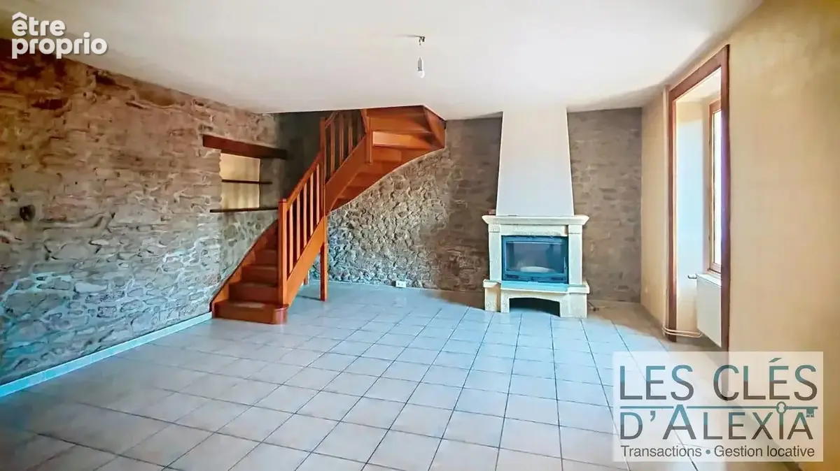 Maison -Quatre Chambres-Terrain - - photo 4