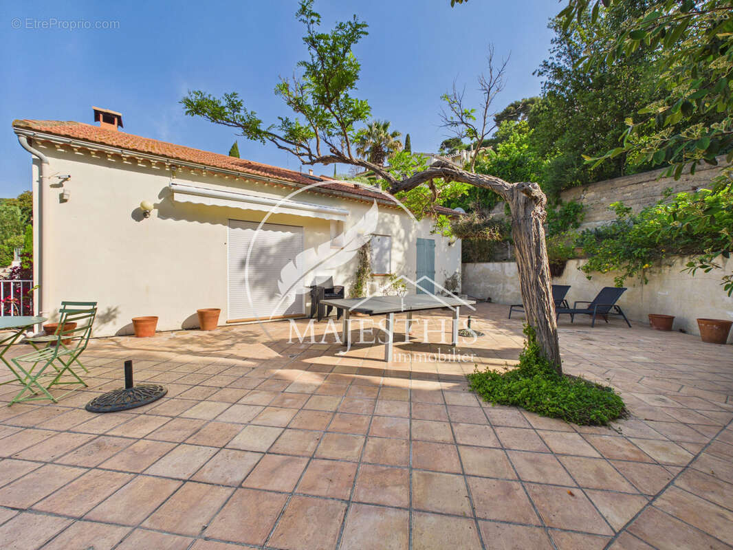 Maison à HYERES