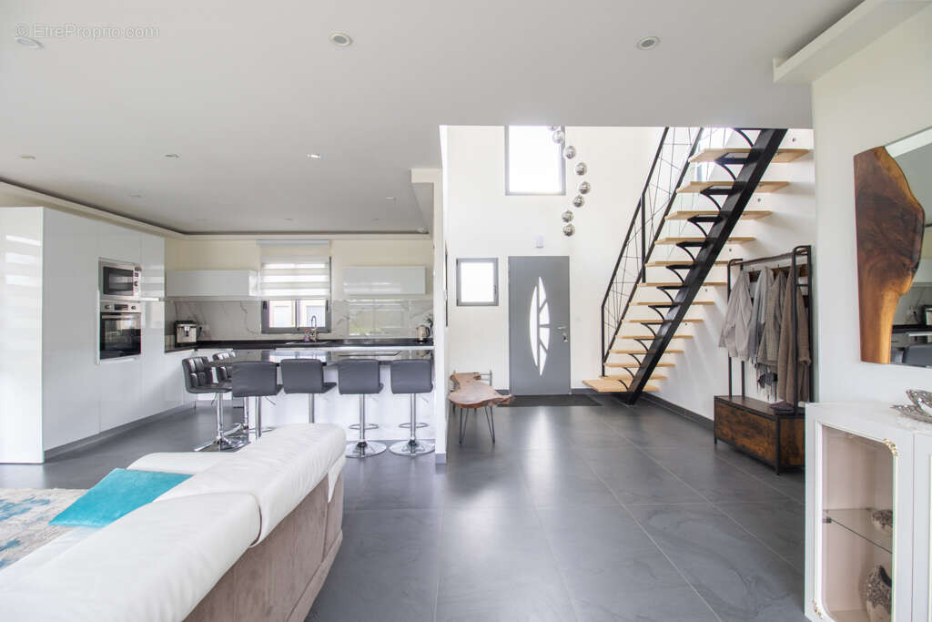 Maison à SEICHES-SUR-LE-LOIR