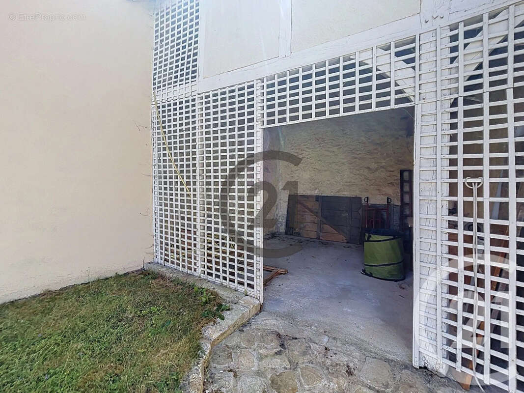 Maison 445 m² à Ury  - photo 52