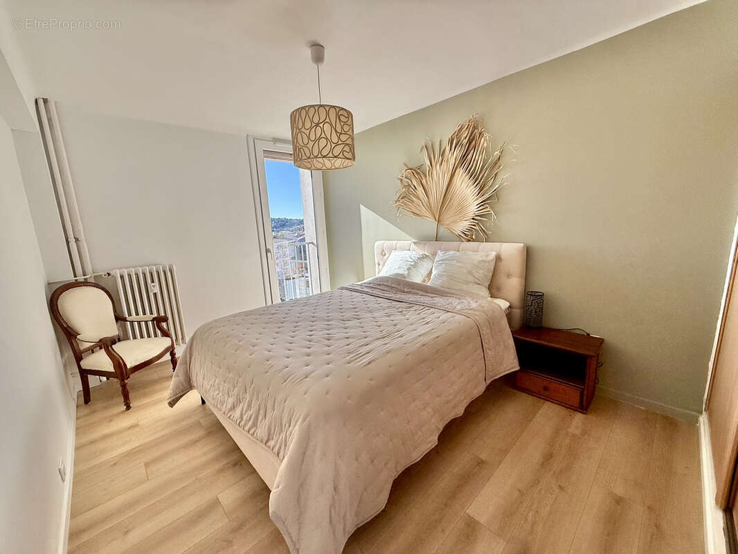 Appartement à HYERES
