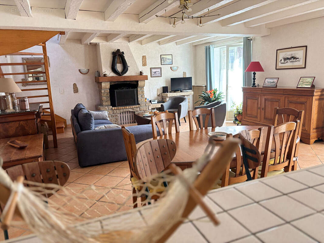 Maison à SAINT-LYPHARD