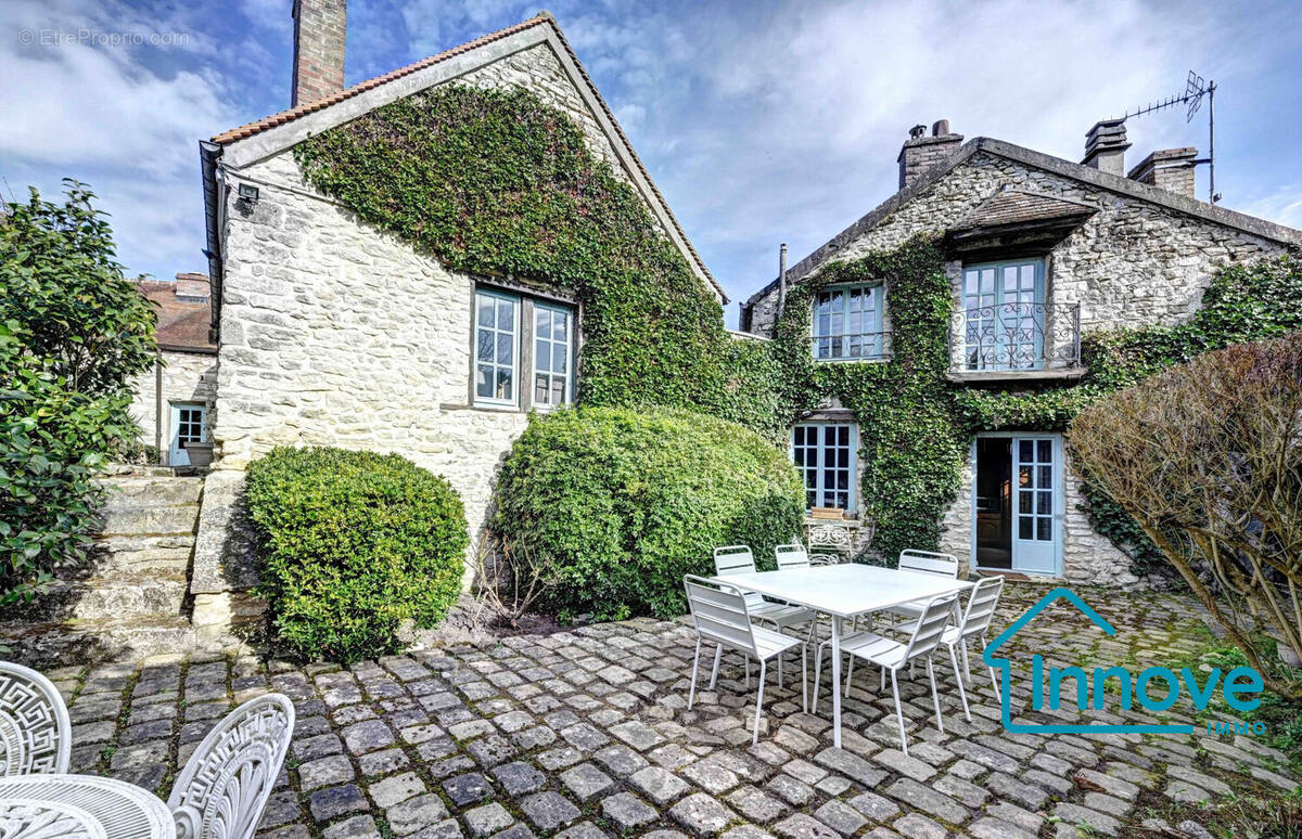 Maison à MONTAINVILLE