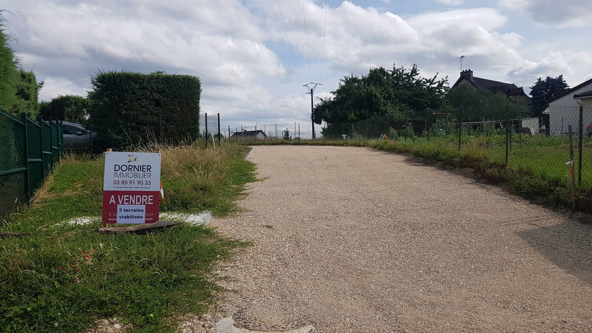Terrain à L'ABERGEMENT-SAINTE-COLOMBE