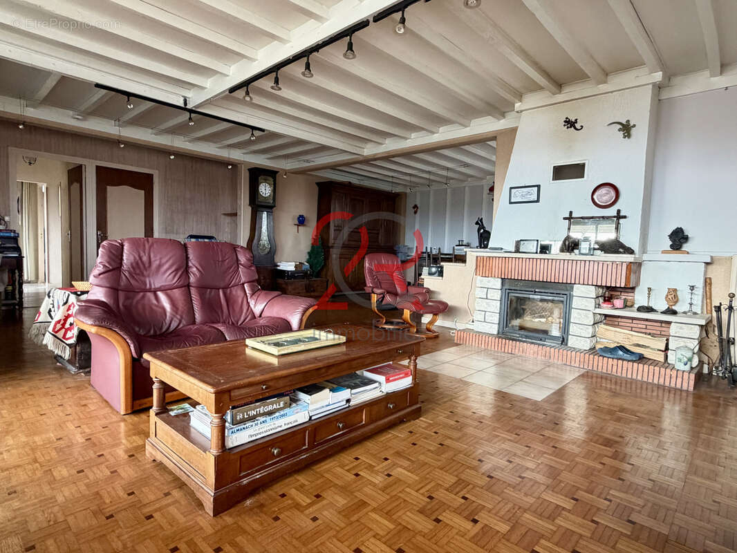 Maison familiale de 229m2 à rénover - photo 3