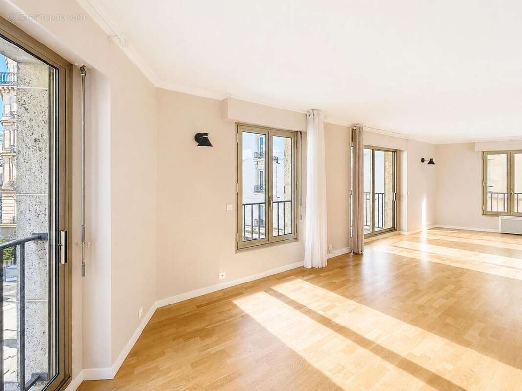 Photo 2 - Appartement à PARIS-14E
