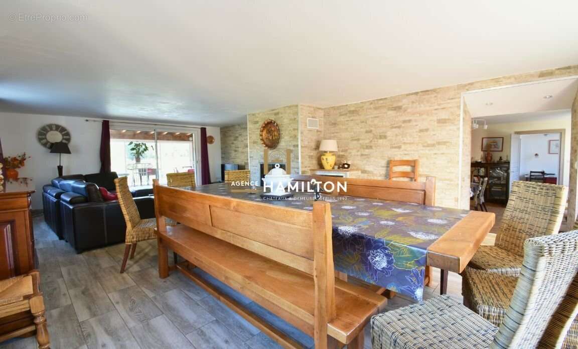 Maison à VILLENEUVE-SUR-VERE