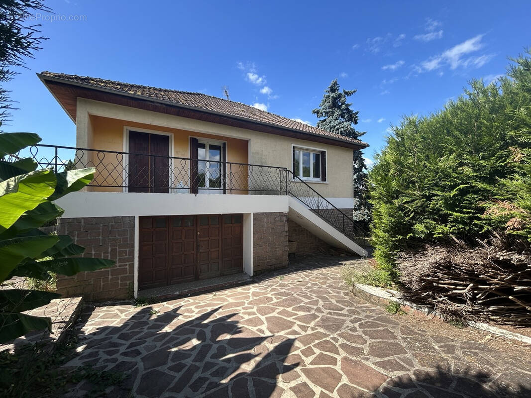 Maison à LAGRAULIERE