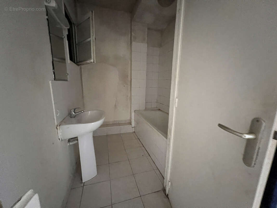 Appartement à MARSEILLE-1E