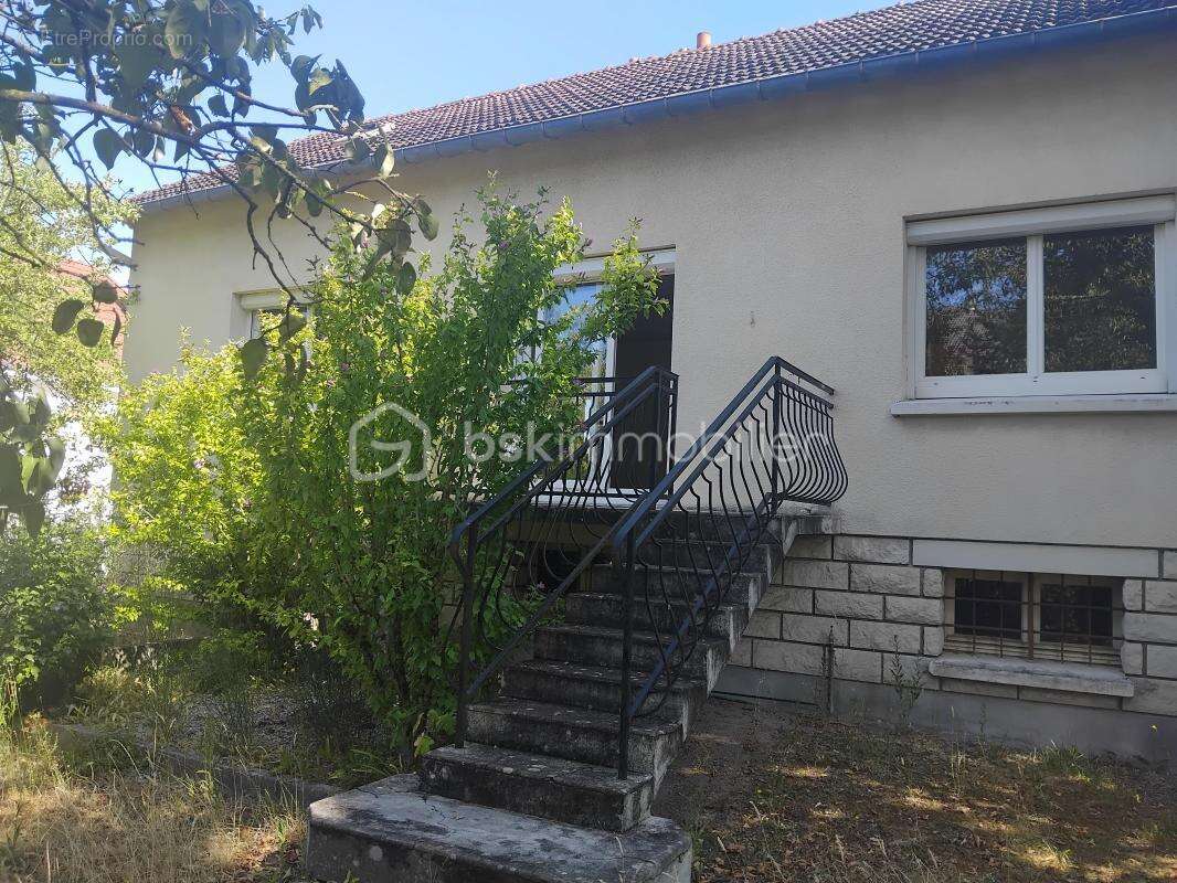 A saisir Maison à réfraîchir fleury les aubrais centre avec forts potentiels d'aménagement - photo 4
