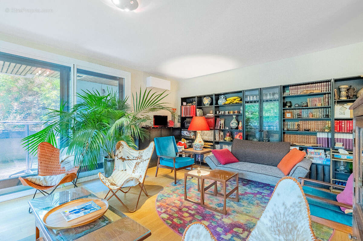 Appartement à LEVALLOIS-PERRET