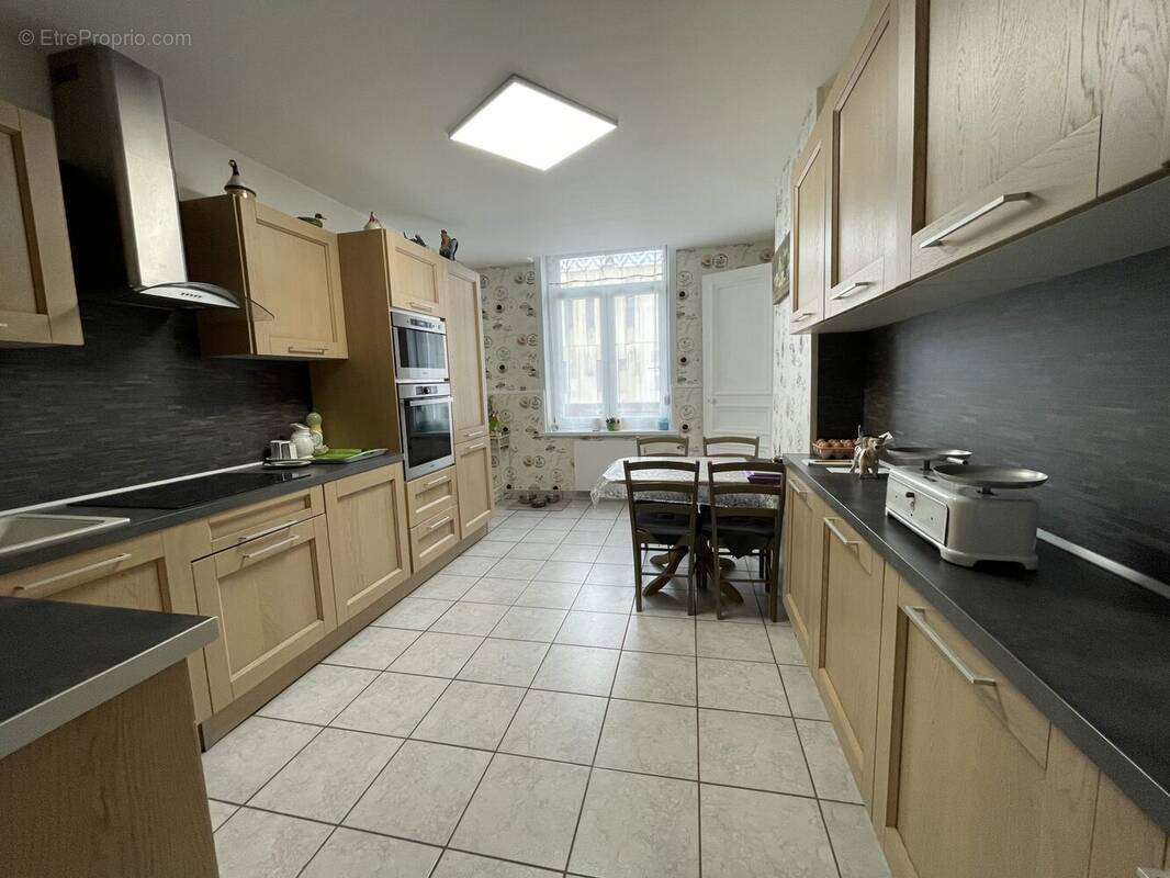 Appartement à GUISE