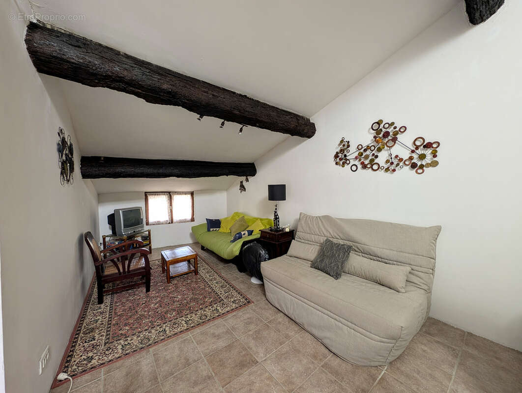 Maison à AZILLE