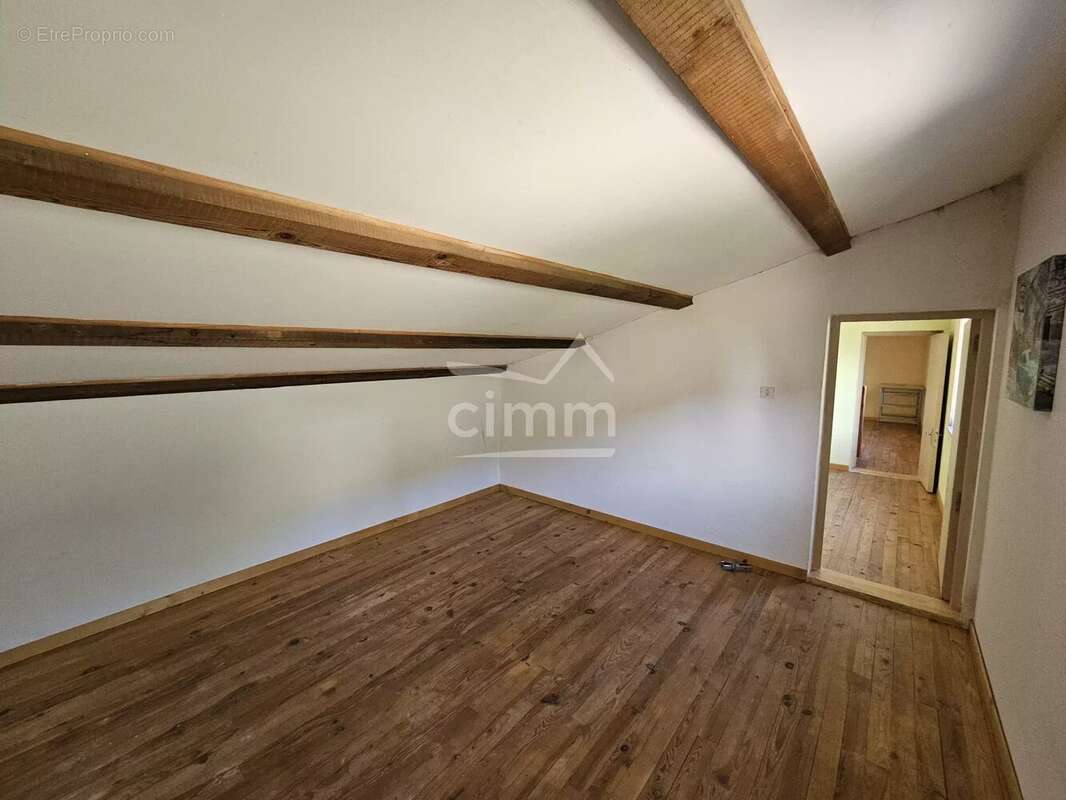 Maison T4 avec dépendance - photo 6