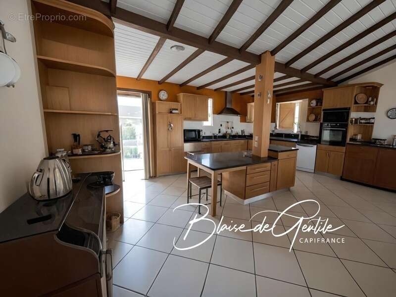 Maison à BAIE-MAHAULT