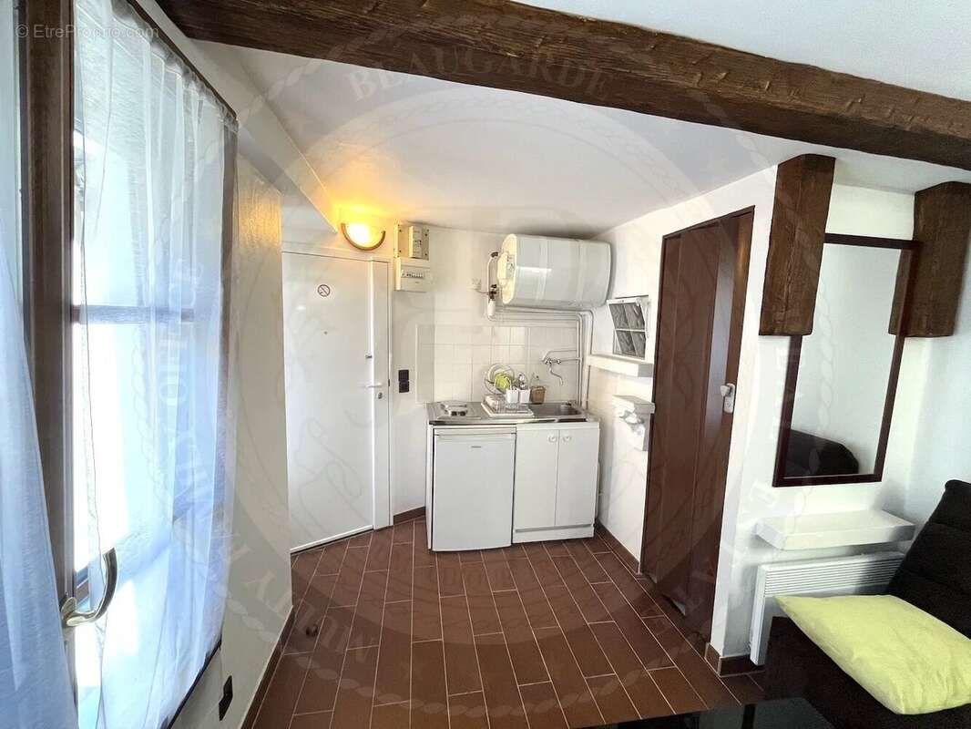 Appartement à PARIS-2E