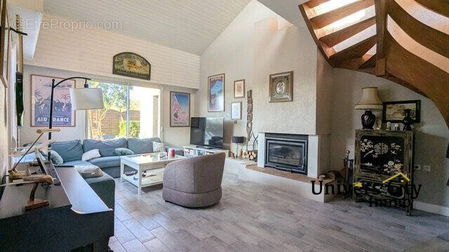 Maison à LES SORINIERES