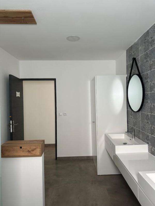 Investissement locatif à forte rentabilité - maison recente t5 à la rivière st-louis - photo 5