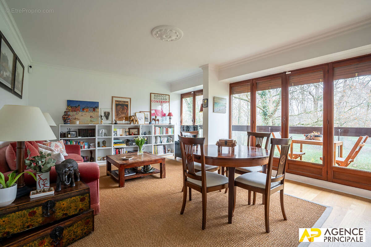 Appartement à MAISONS-LAFFITTE