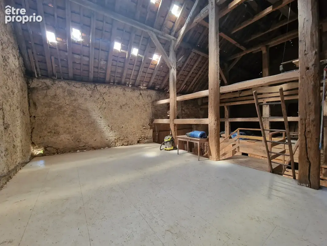 Maison en pierre 175 m2 avec annexes VALROMEY-SUR-SERAN - photo 18