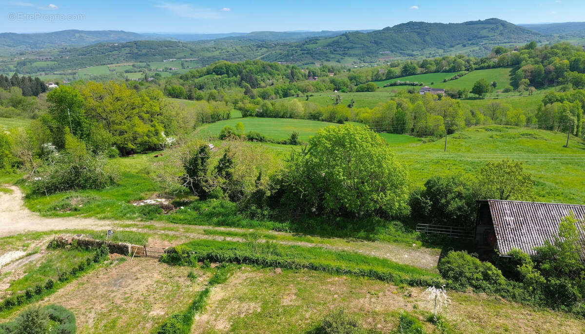 Demeure de prestige Auzits 8 pièces d'environ 247 m2 - photo 3