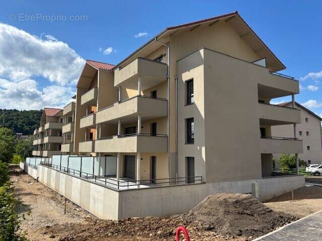 Appartement T4 st marcellin - photo 4