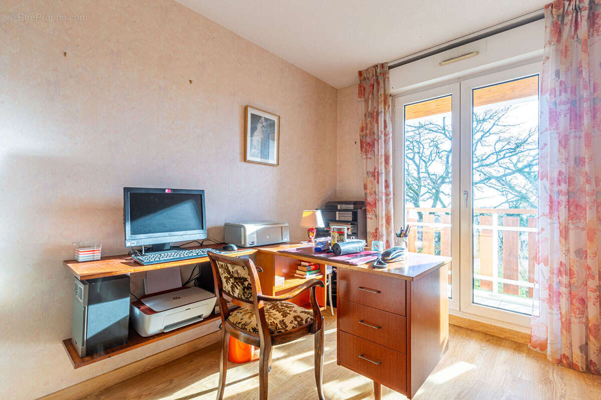 Laforet immobilier - exclusivite - "strelitzia" -  poisy - appartement t4 de 82,32m2 - balcons - dpe c - vue degagee - garage en - photo 9