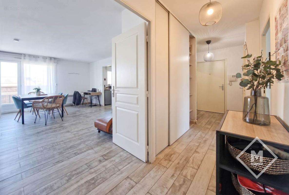 Appartement à MARSEILLE-8E