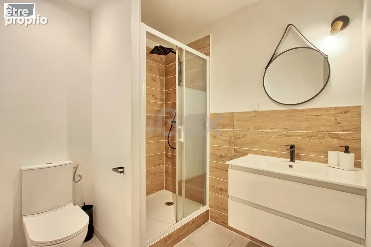 Toulon centre ville- immeuble en monopropriete de 202 m2 de 5 appartements et garage - photo 10