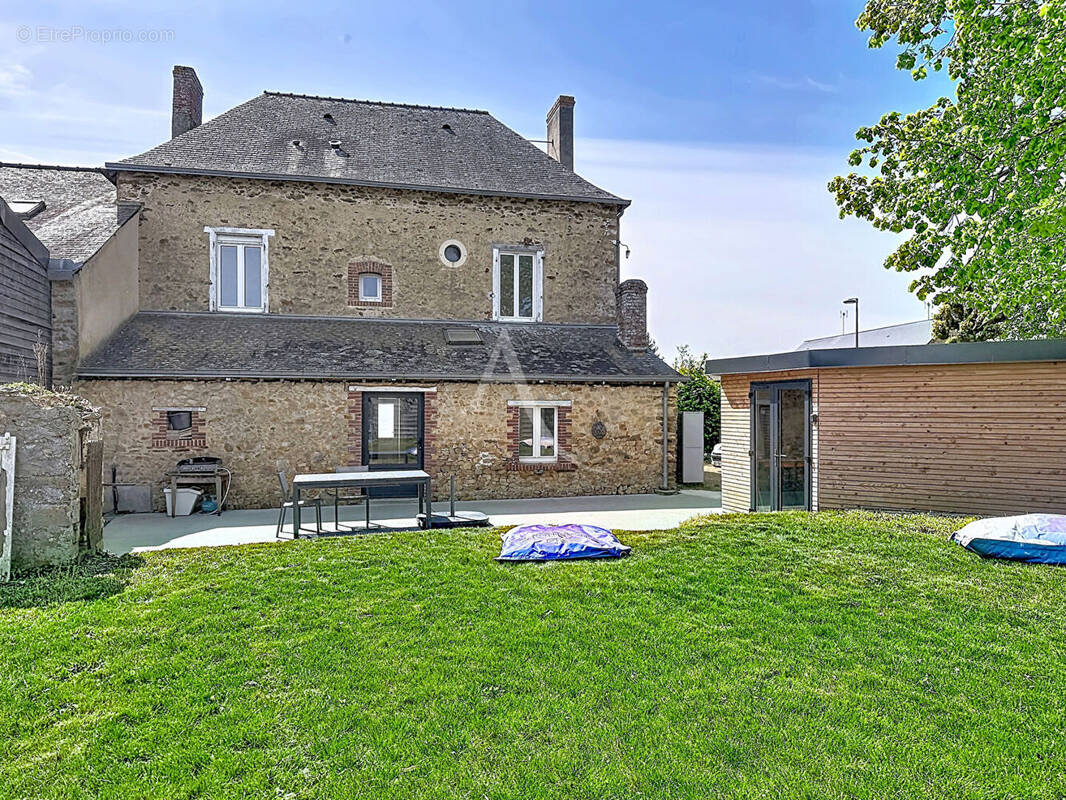 Maison à VILLIERS-CHARLEMAGNE