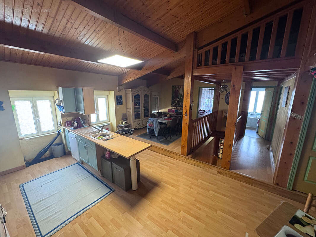 Appartement à PUY-GUILLAUME