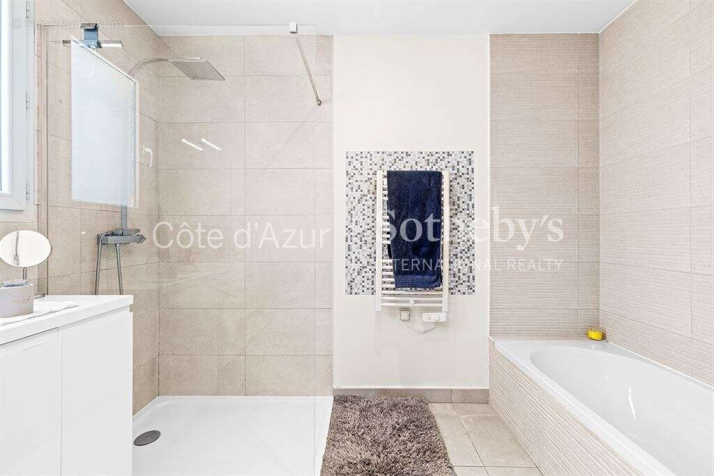 Aspremont, villa contemporaine de 110 m² dans un domaine privé avec vue dégagée sur les collines - photo 18