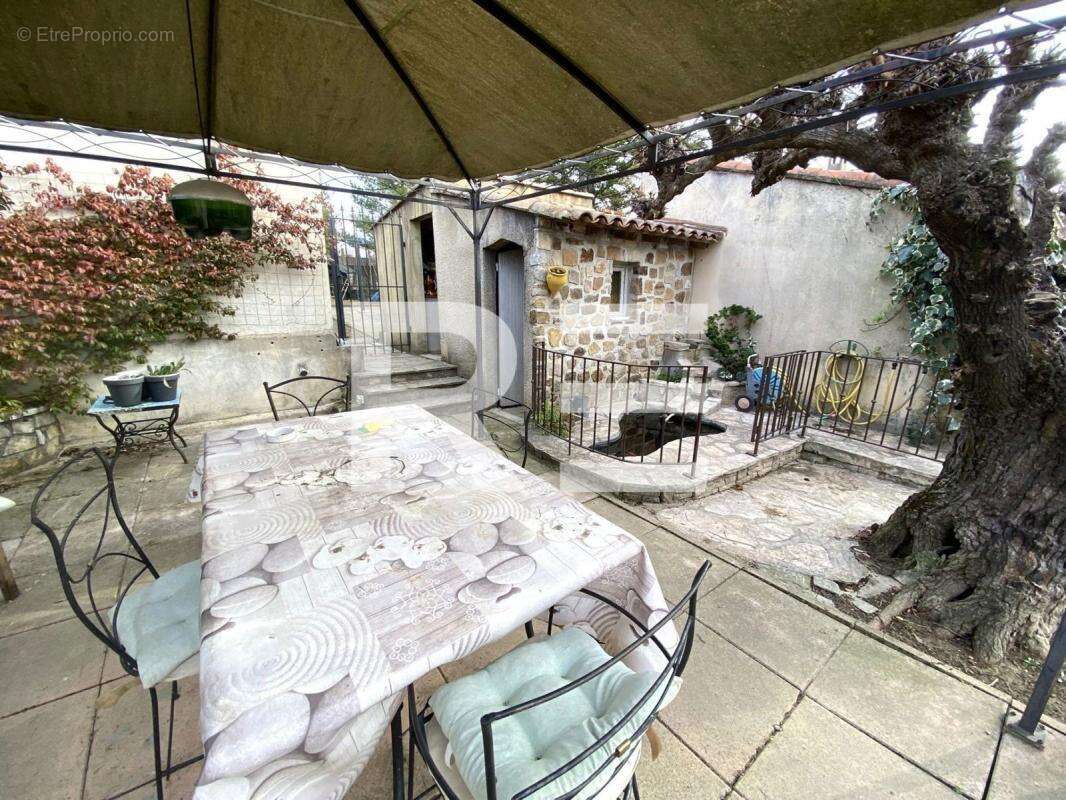 Maison à SAINT-PRIVAT-DES-VIEUX