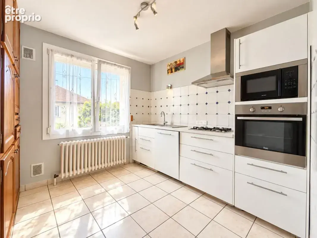 CHENOVE - Maison individuelle 68m²- 2 chambres, sous sol, terrasse, jardin - photo 8