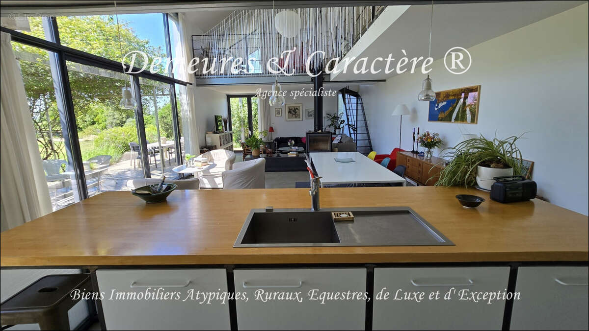 Remarquable maison d'architecte sur 3000m2 avec piscine, terrasse, boulodrome, au Sud de NANTES - photo 11