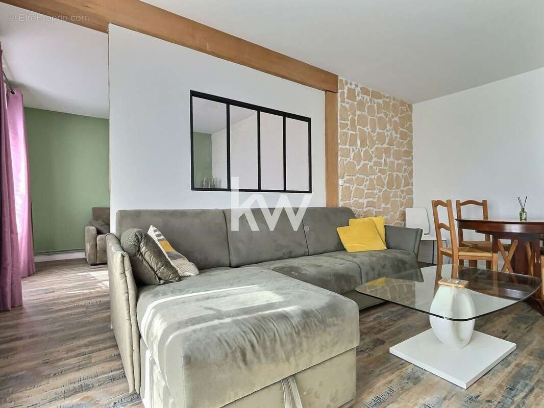 Appartement à MENNECY