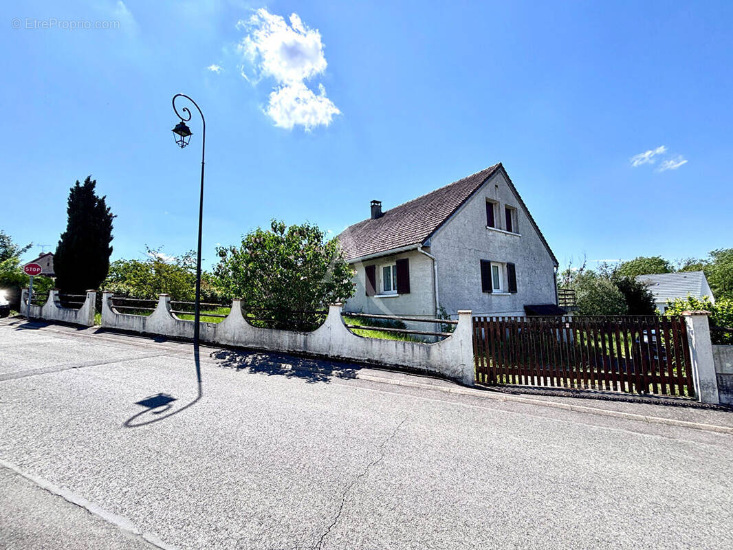 Maison à MONTHYON