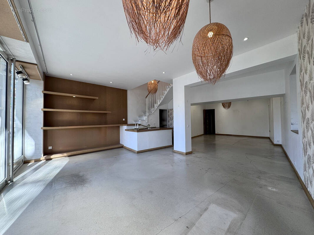 Appartement à L'ISLE-SUR-LA-SORGUE