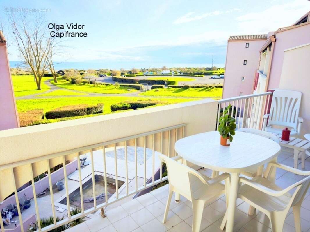 Dpt Hérault (34), à vendre LE CAP D'AGDE appartement T3  surface totale au sol de 45,01 m² avec parking privatif - photo 2