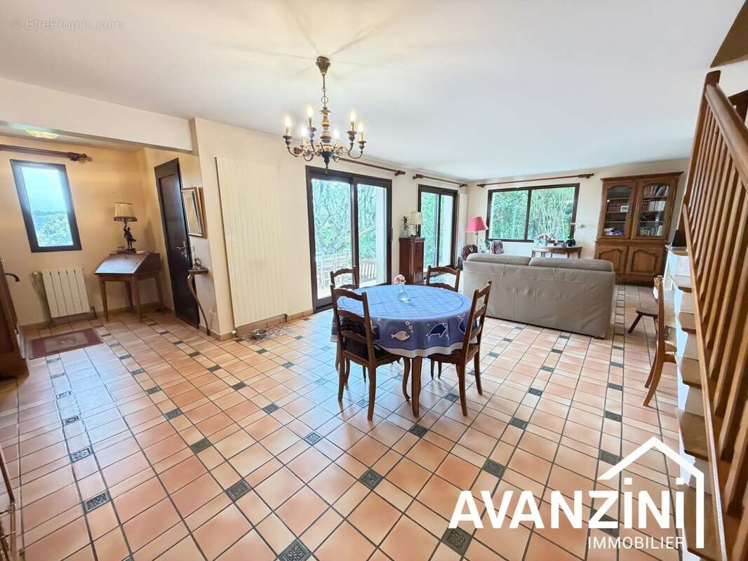 Maison à COUPVRAY