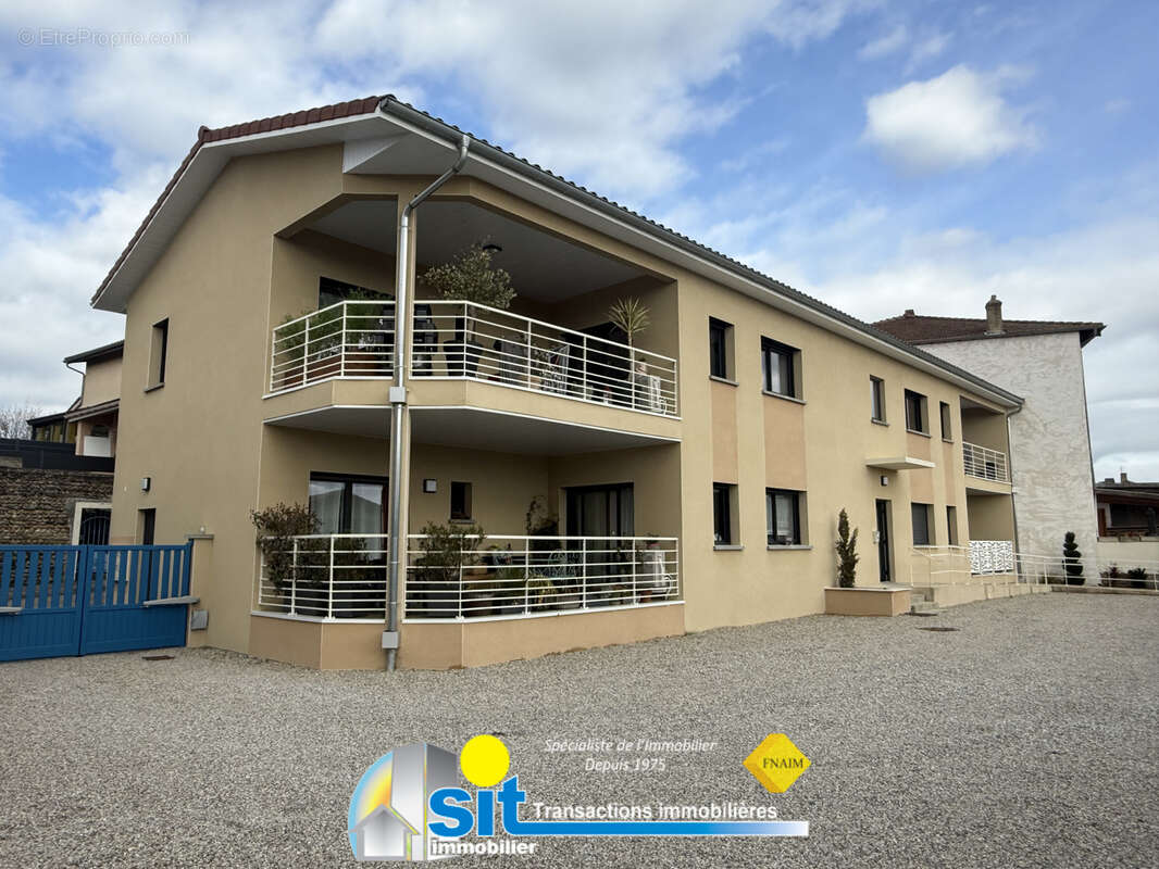 Appartement à LES COTES-D'AREY