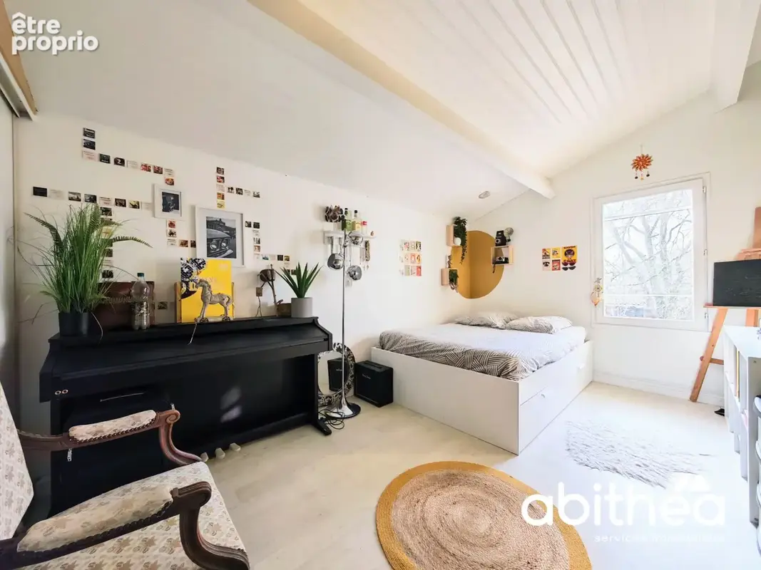 L'agence ABITHEA Libourne vous ouvre les portes d’un véritable cocon familial à Galgon… - photo 6