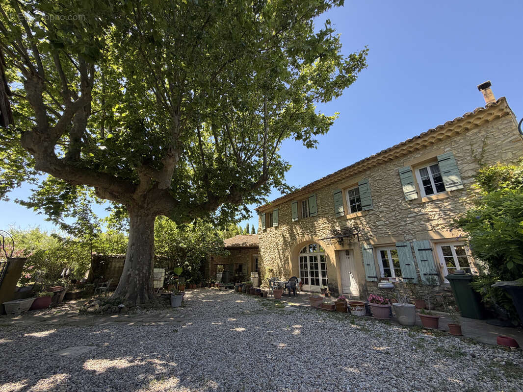 Maison à CADEROUSSE