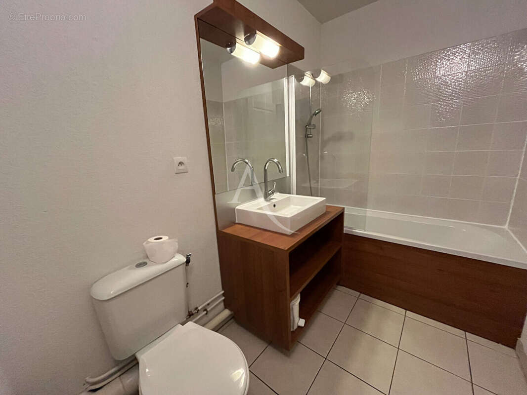 Appartement à AZILLE