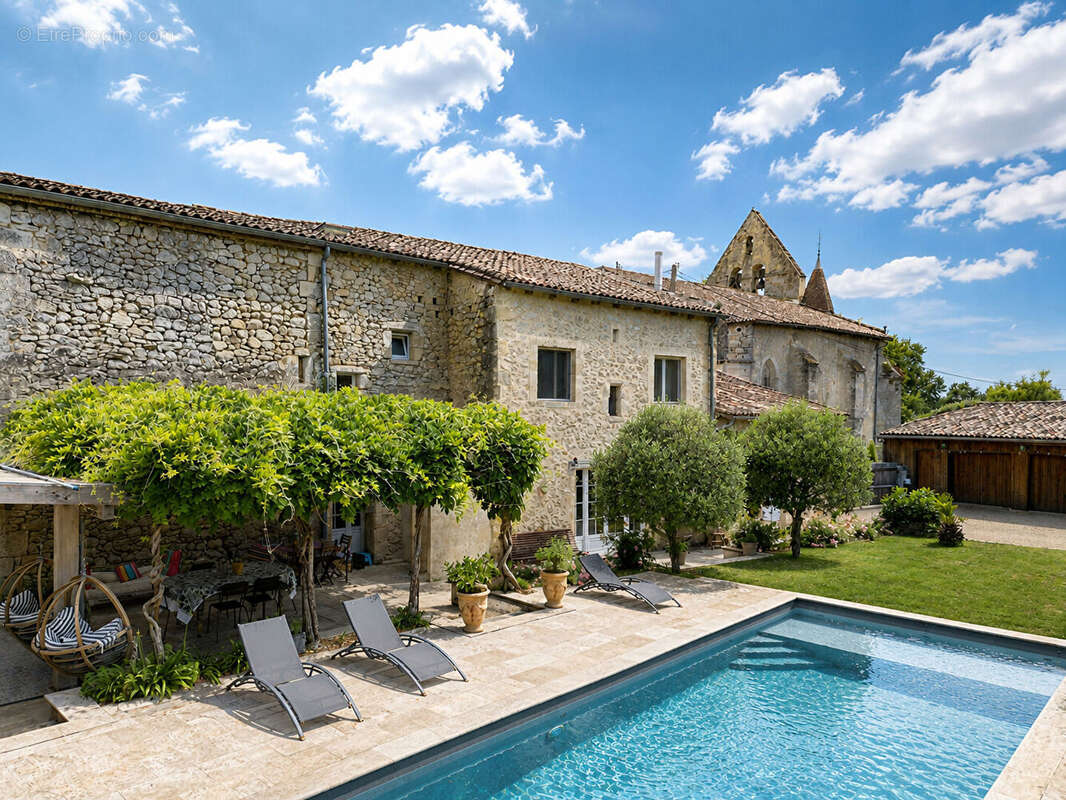 Propriété en pierre avec maison d'amis, piscine et garage pour 3 véhicules. - photo 18