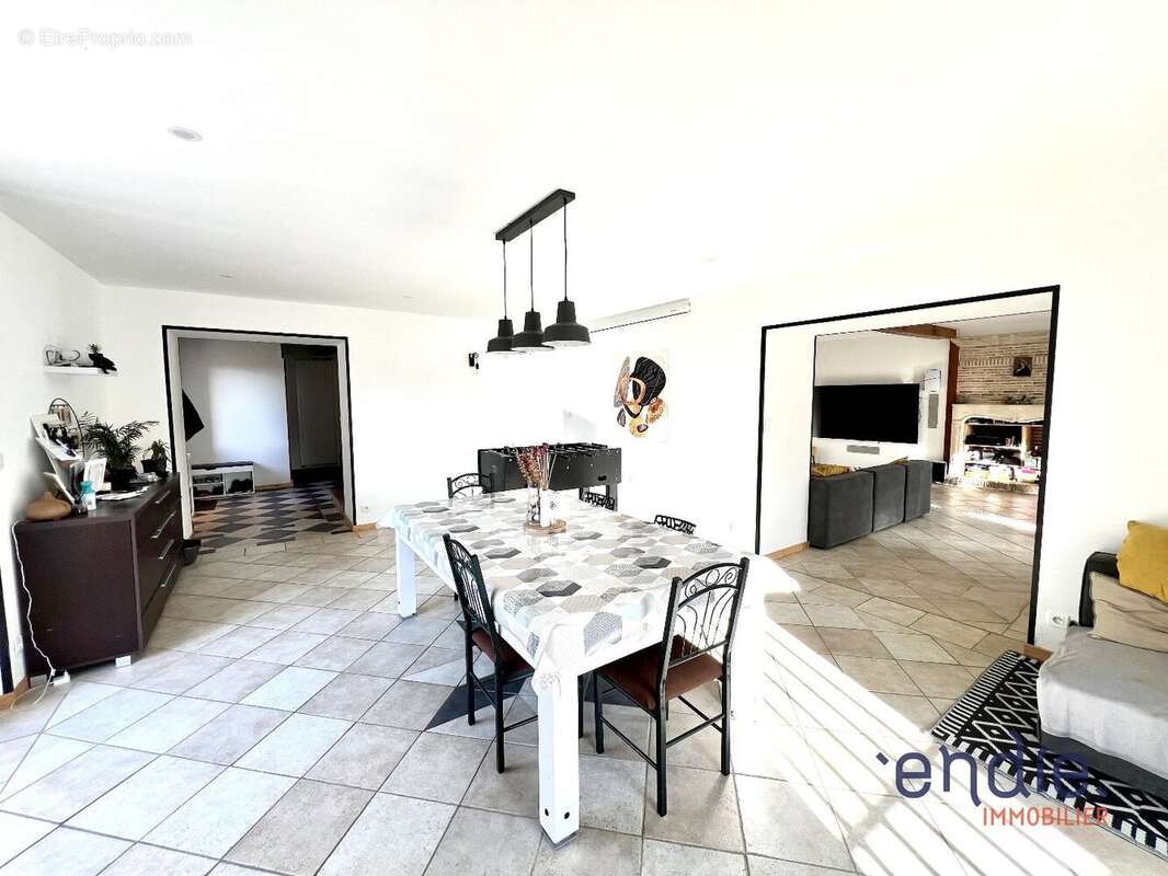 Maison à NEUVILLE-DE-POITOU