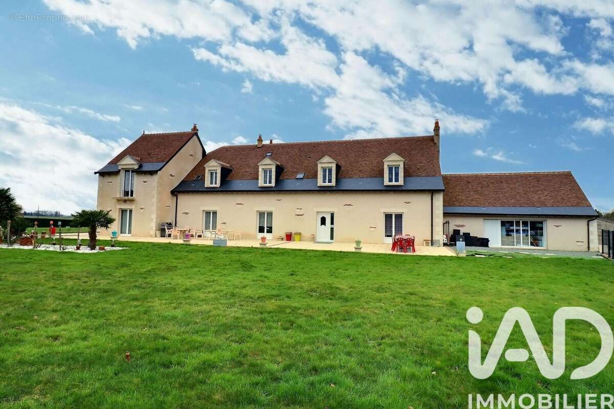 Photo 2 - Maison à NEUILLE-PONT-PIERRE