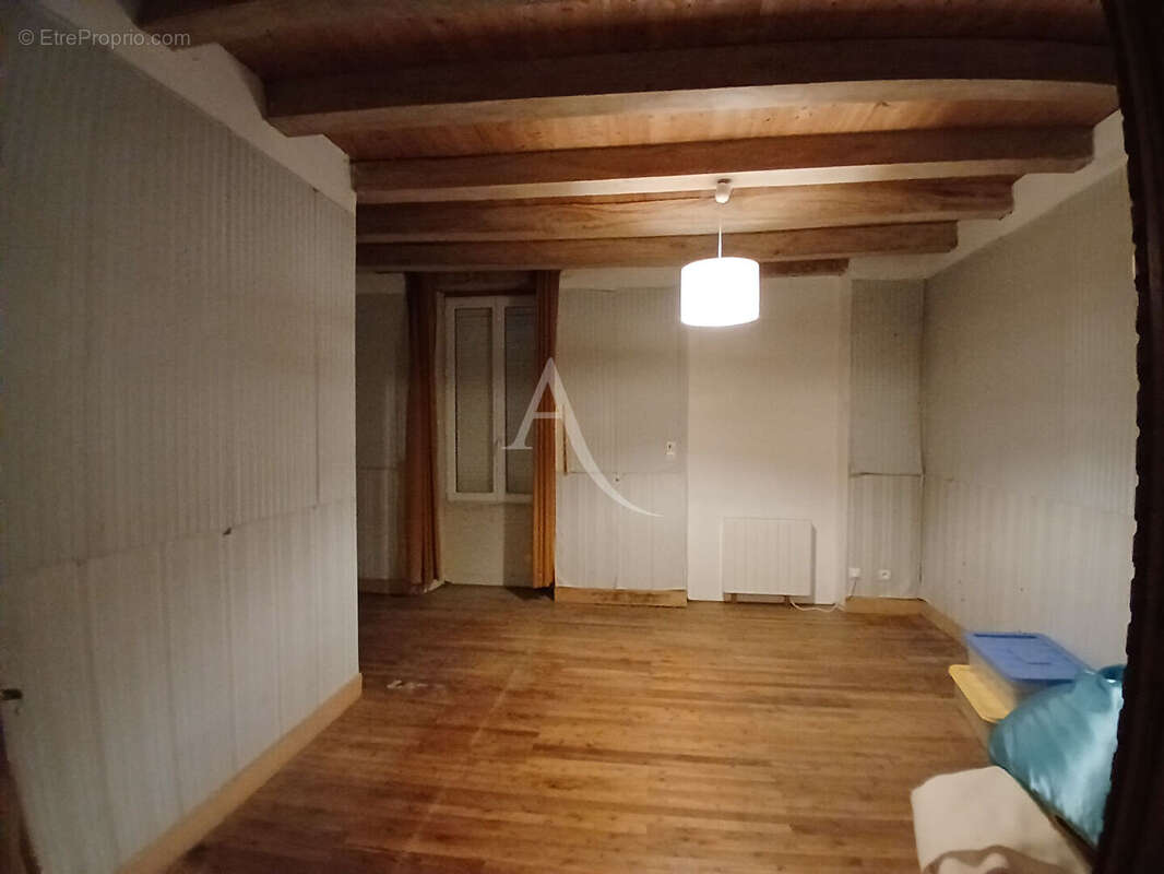 Maison à CRAZANNES