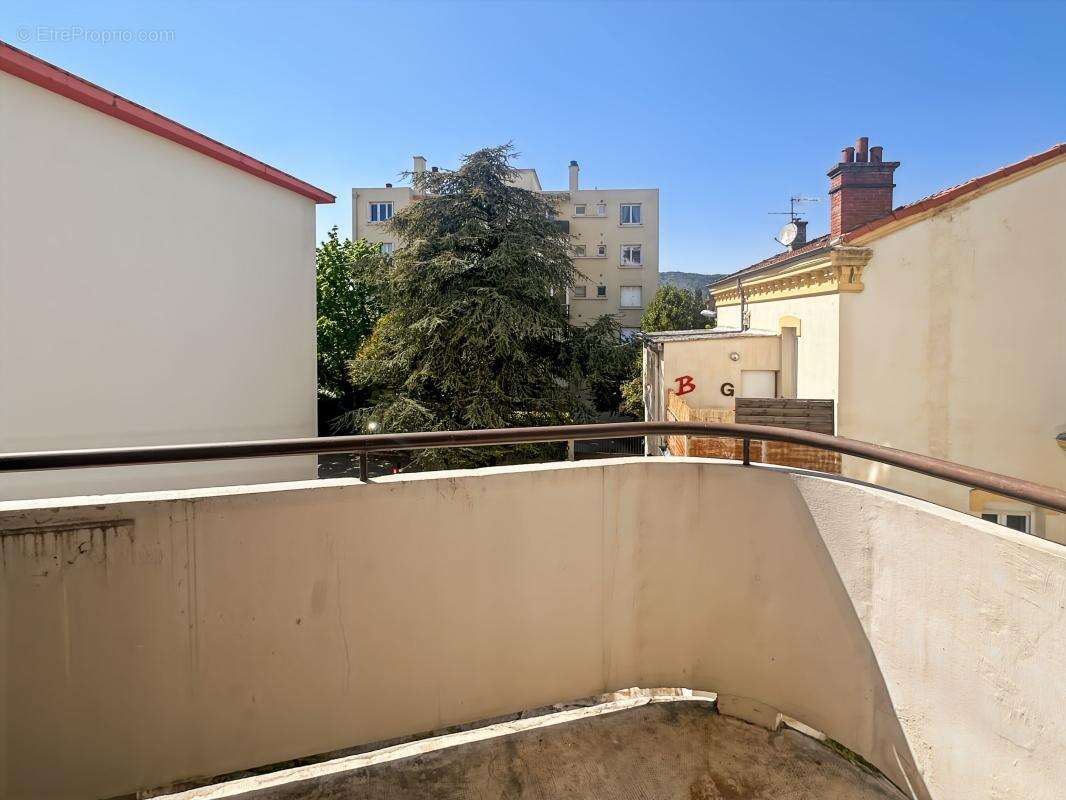 Valence - T5 de 68 m² - parking collectif et garage individuel - photo 13